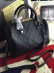 图 厂家批发招微信代理lv m40753 昆明服装 鞋帽 箱包